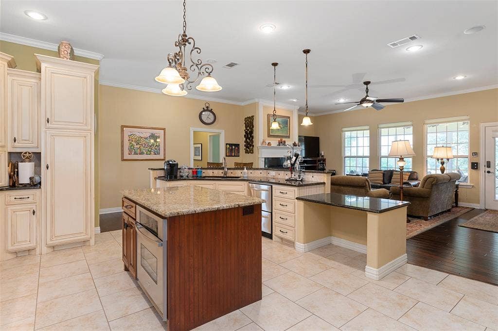 5270 Saddle Ridge Court, Athens, TX 75752 5270 Saddle Ridge Court, Athens, TX 75752