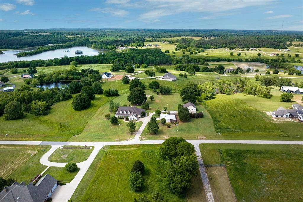 5270 Saddle Ridge Court, Athens, TX 75752 5270 Saddle Ridge Court, Athens, TX 75752