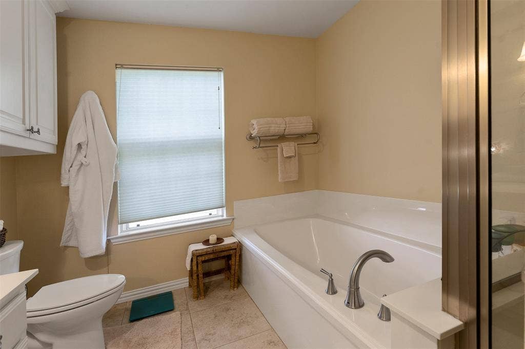 5270 Saddle Ridge Court, Athens, TX 75752 5270 Saddle Ridge Court, Athens, TX 75752