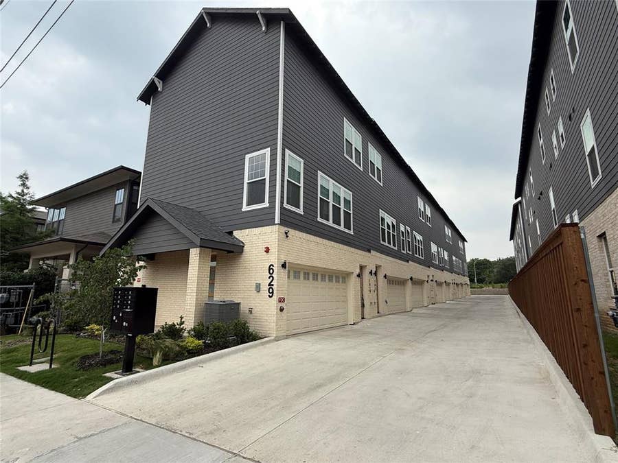 Property photo for 629 N Tyler Street, #101-108, Dallas, TX