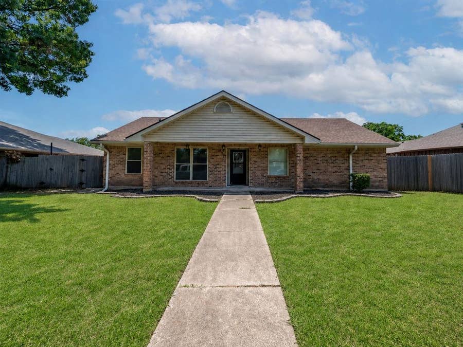 Property photo for 422 Woodhollow Drive, Wylie, TX