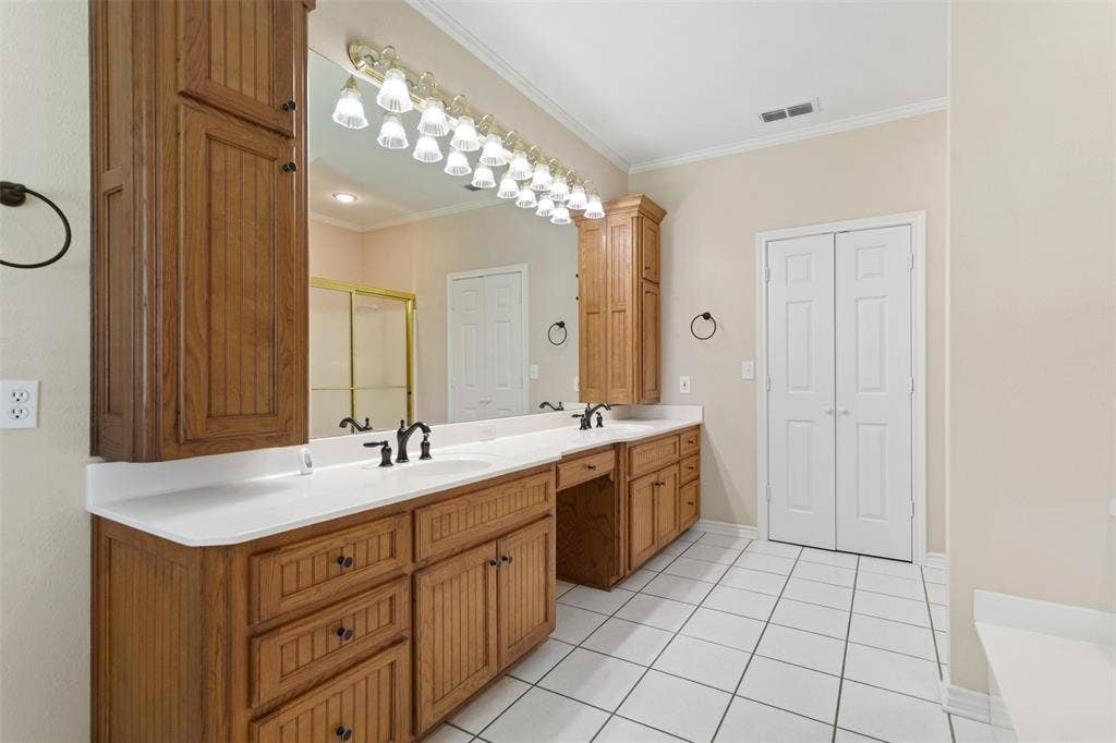 17681 Huckleberry Circle, Lindale, TX 75771 17681 Huckleberry Circle, Lindale, TX 75771