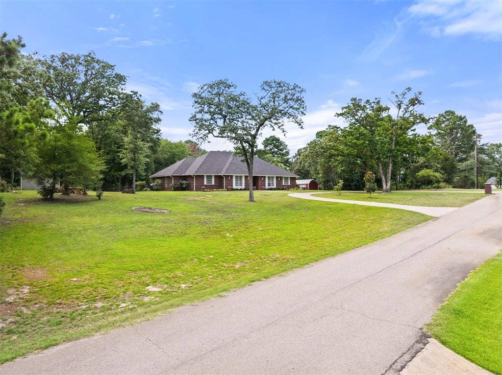 17681 Huckleberry Circle, Lindale, TX 75771 17681 Huckleberry Circle, Lindale, TX 75771