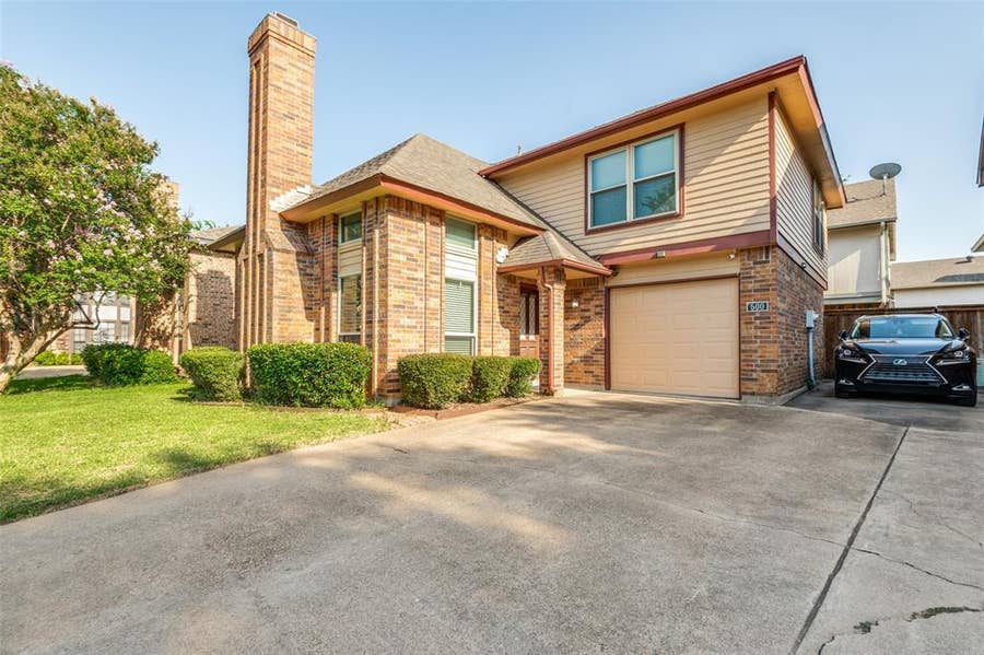 Property photo for 500 Saddle Rock Court, Irving, TX
