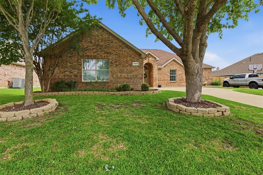 Property photo for 6413 Morning Dew Drive, Midlothian, TX