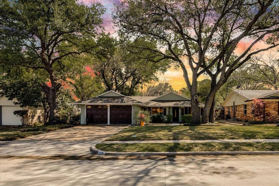 Property photo for 1231 Evergreen Drive, Richardson, TX
