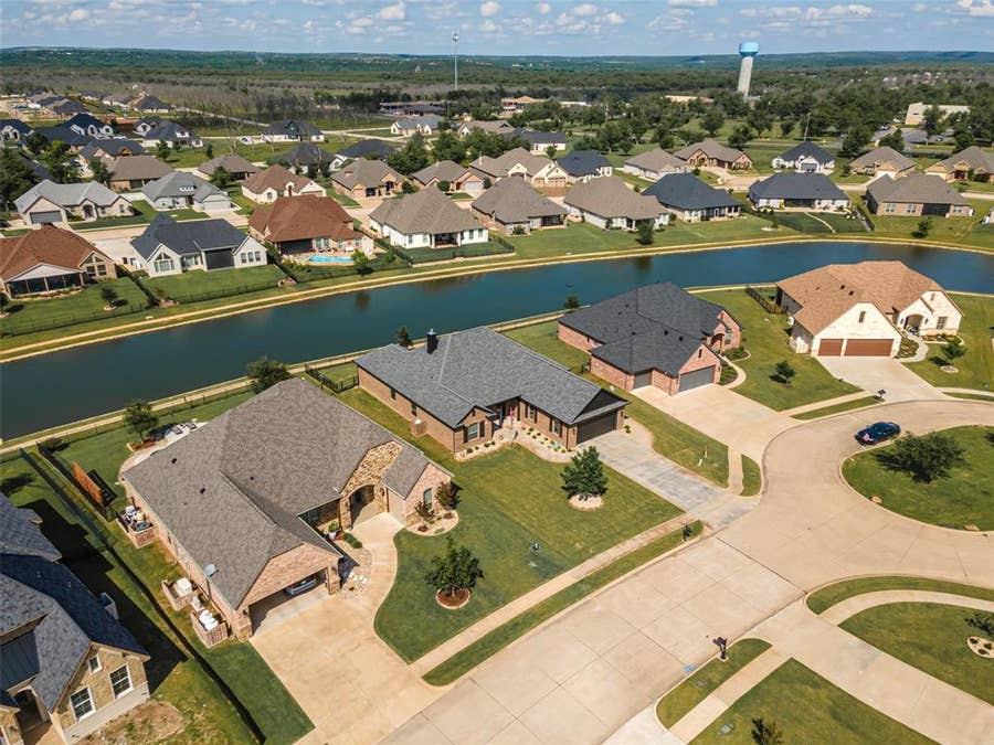 Property photo for 6214 Beretta Court, Granbury, TX