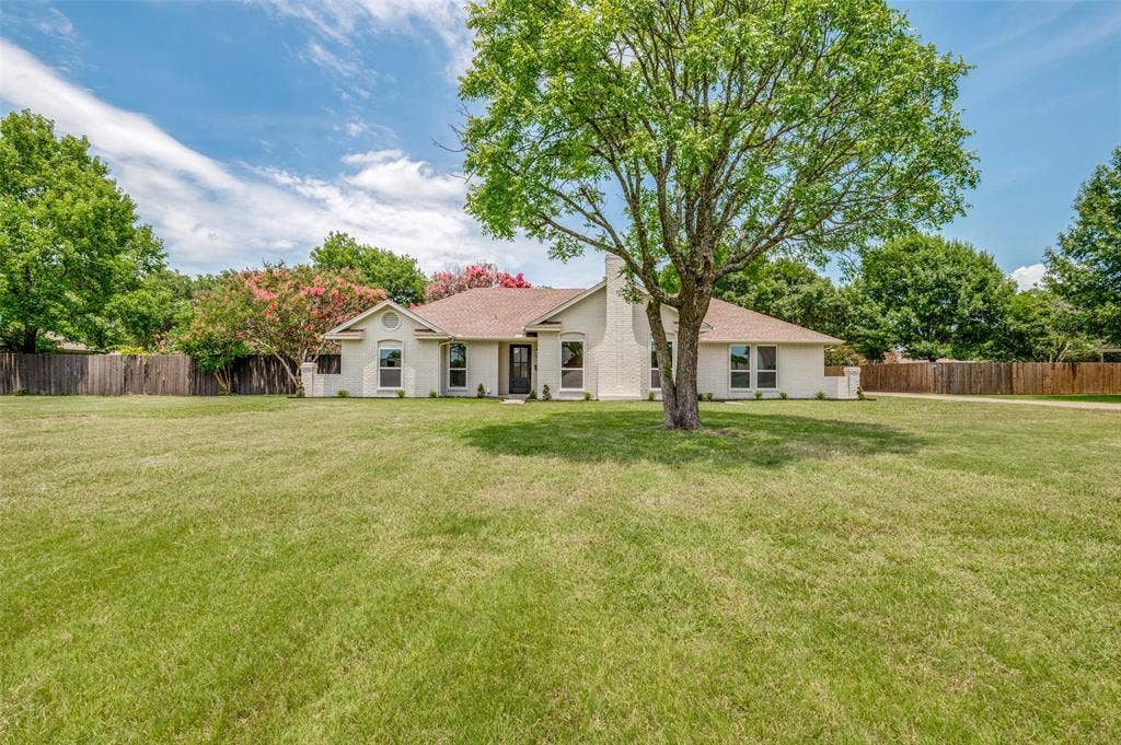 109 Shadow Drive, Red Oak, TX 75154 109 Shadow Drive, Red Oak, TX 75154