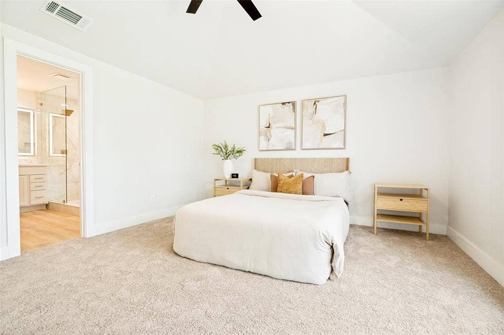 109 Shadow Drive, Red Oak, TX 75154 Carpeted sleeping area with a ceiling fan, recessed lighting, and a doorway opening to a bathroom