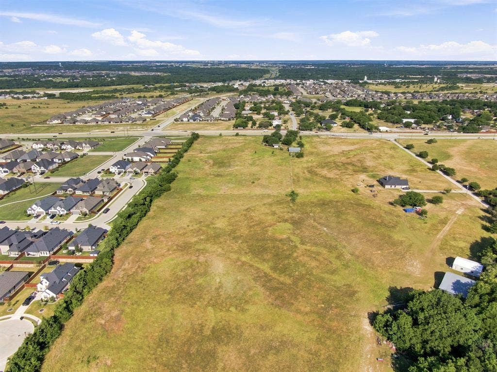 000 S Walnut Grove Road, Midlothian, TX 76065
