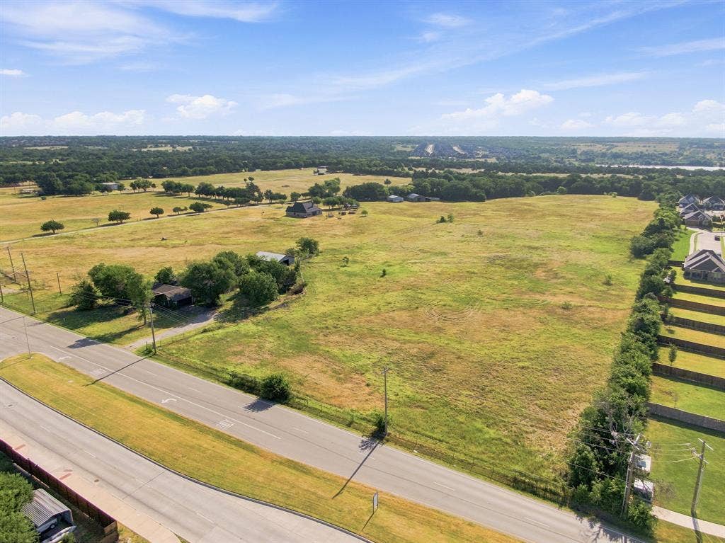 000 S Walnut Grove Road, Midlothian, TX 76065