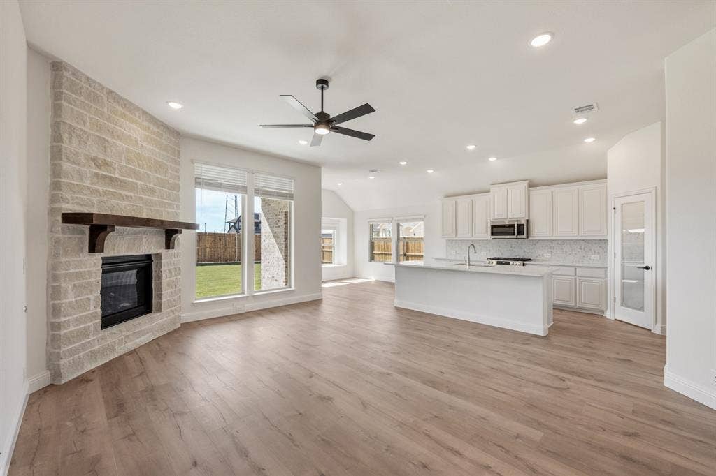 200 Sweetwater Drive, Commerce, TX 75428 200 Sweetwater Drive, Commerce, TX 75428