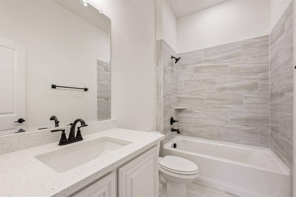 200 Sweetwater Drive, Commerce, TX 75428 200 Sweetwater Drive, Commerce, TX 75428