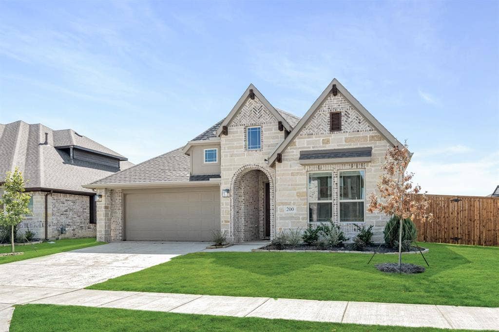 200 Sweetwater Drive, Commerce, TX 75428 200 Sweetwater Drive, Commerce, TX 75428