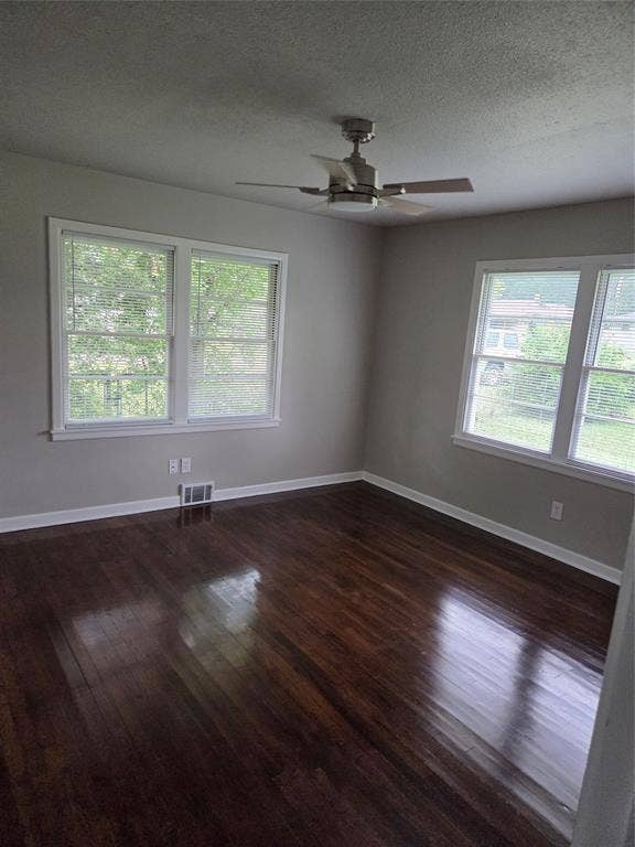 4325 Kendall Lane, Waco, TX 76705 4325 Kendall Lane, Waco, TX 76705