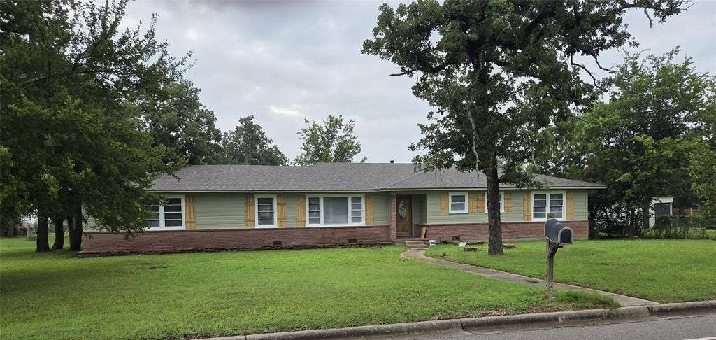 4325 Kendall Lane, Waco, TX 76705 4325 Kendall Lane, Waco, TX 76705