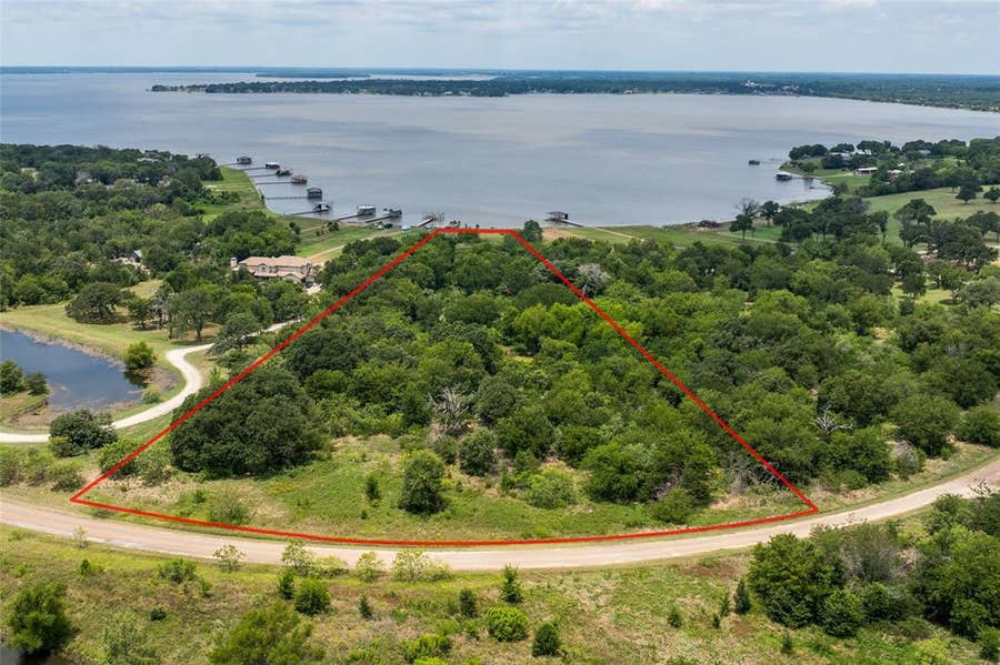 Property photo for 103-105 Sun Valley, Mabank, TX