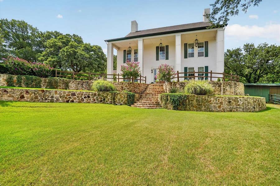 Property photo for 3438 Indian Trail, Arlington, TX