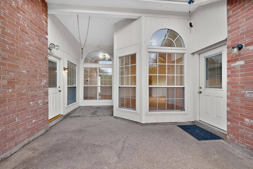 5203 Alta Vista Lane, Arlington, TX 76017 Patio has Entrances from the Breafast Nook and the Primary Bedroom