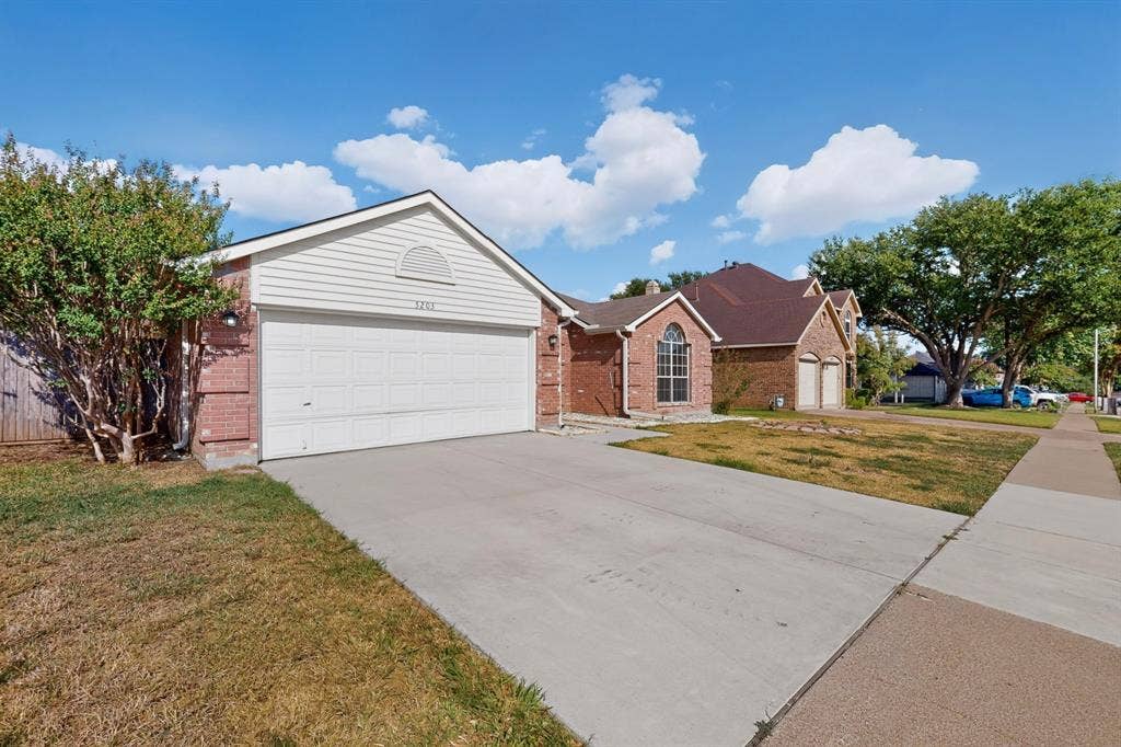 5203 Alta Vista Lane, Arlington, TX 76017 5203 Alta Vista Lane, Arlington, TX 76017