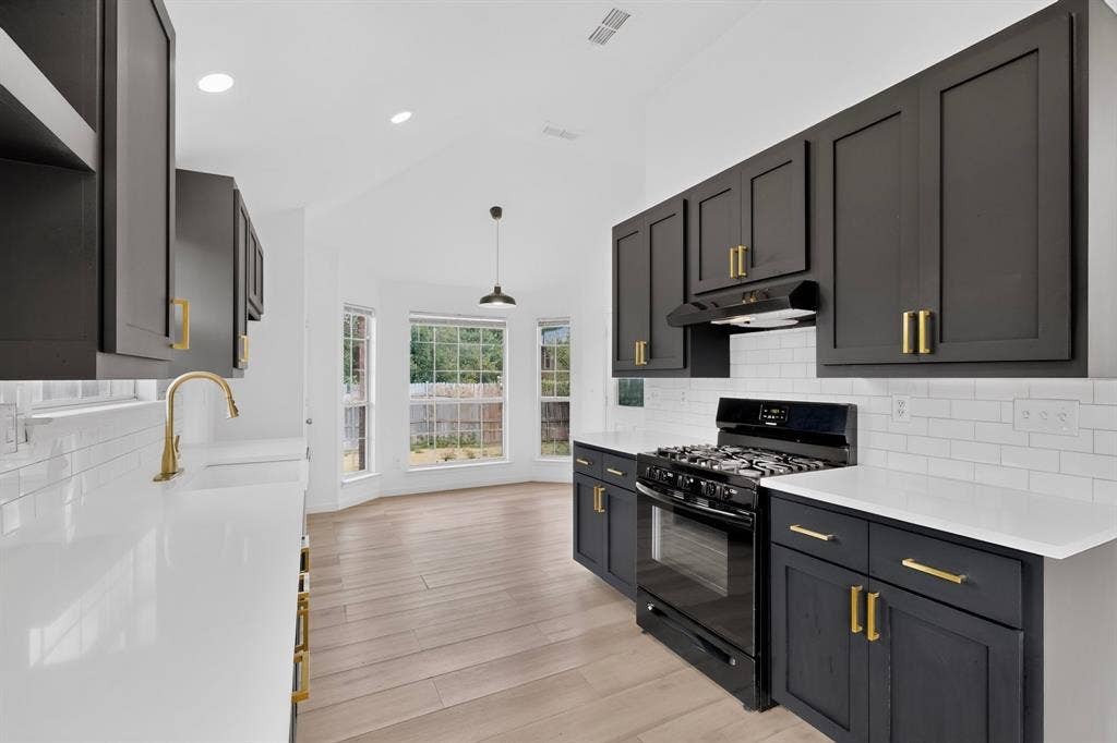 5203 Alta Vista Lane, Arlington, TX 76017 5203 Alta Vista Lane, Arlington, TX 76017