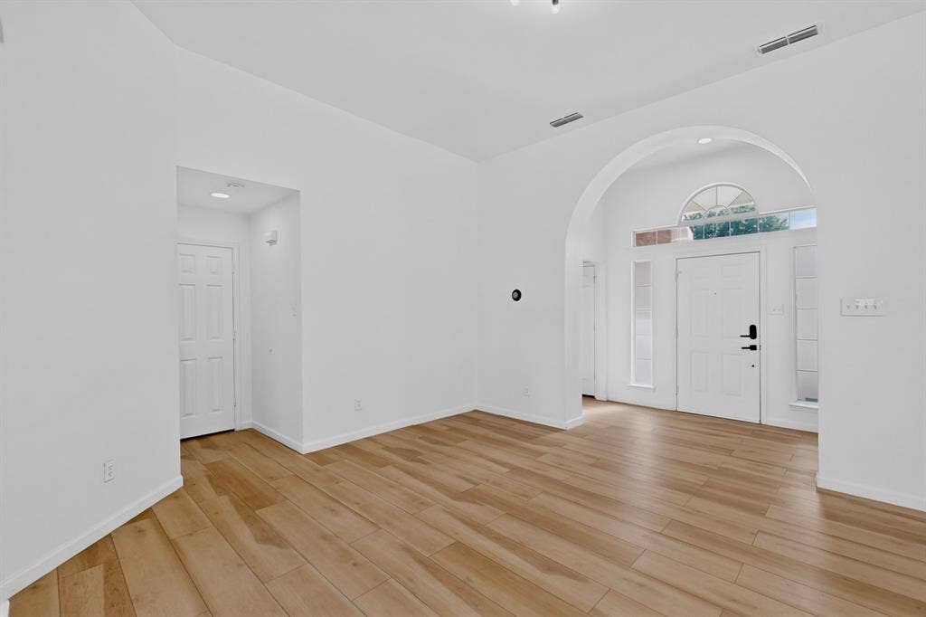 5203 Alta Vista Lane, Arlington, TX 76017 5203 Alta Vista Lane, Arlington, TX 76017