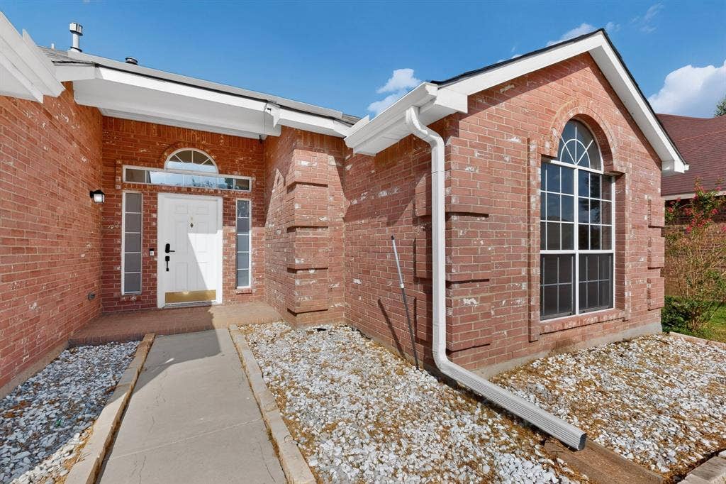 5203 Alta Vista Lane, Arlington, TX 76017 5203 Alta Vista Lane, Arlington, TX 76017