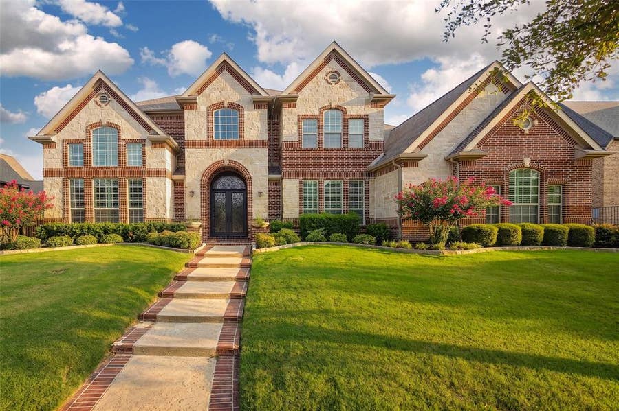 Property photo for 812 Glen Abbey Drive, Southlake, TX