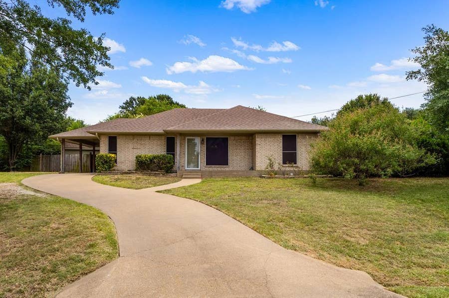 Property photo for 402 Admiral Drive, Gun Barrel City, TX