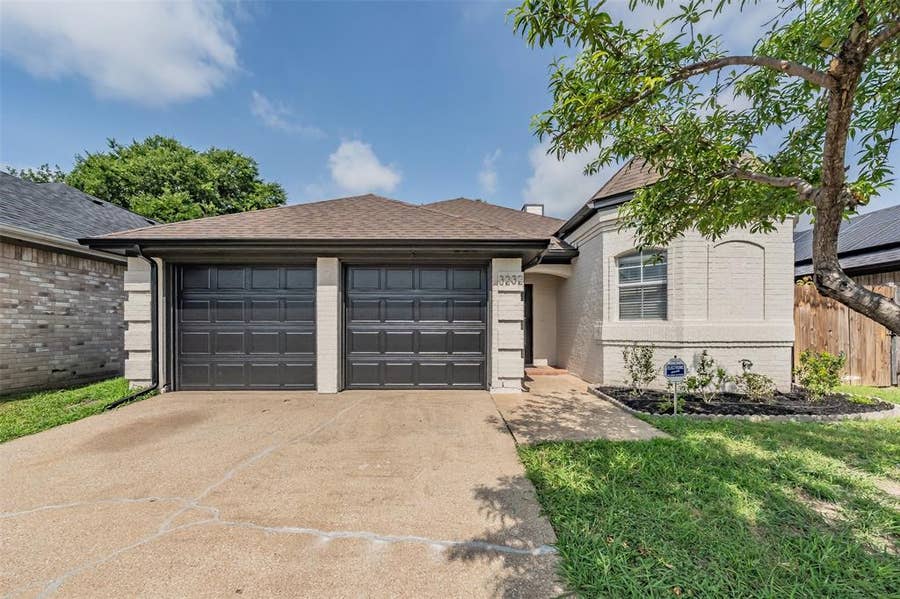 Property photo for 3232 Rosebank Drive, Dallas, TX