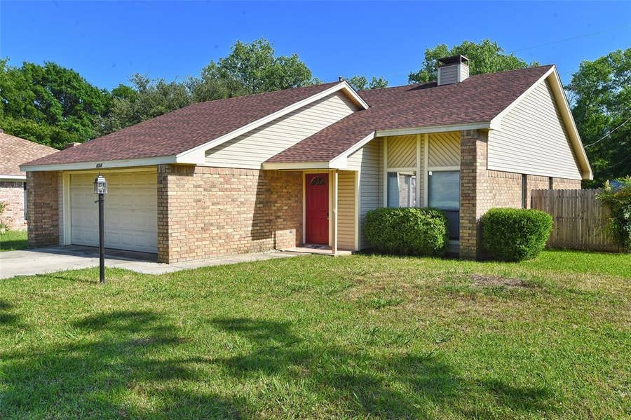 Property photo for 624 Aspen Drive, Denton, TX