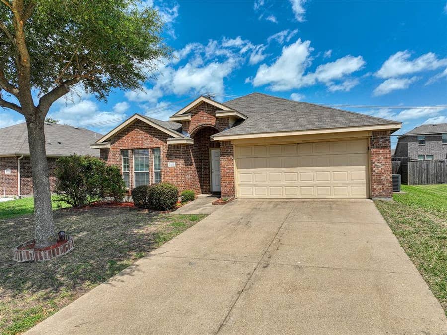 Property photo for 2513 Wynngate Drive, Seagoville, TX