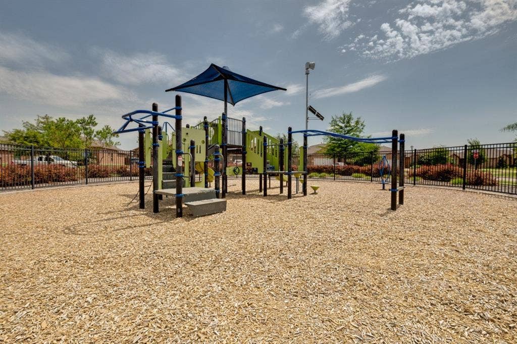 2619 Sunburst Drive, Glenn Heights, TX 75154