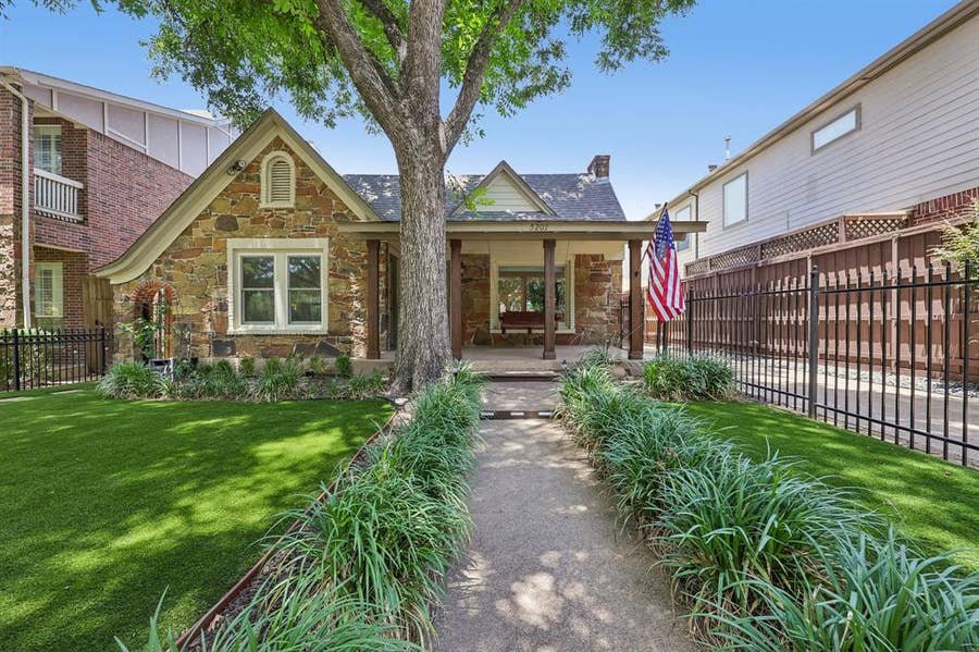 Property photo for 5207 Mission Avenue, Dallas, TX