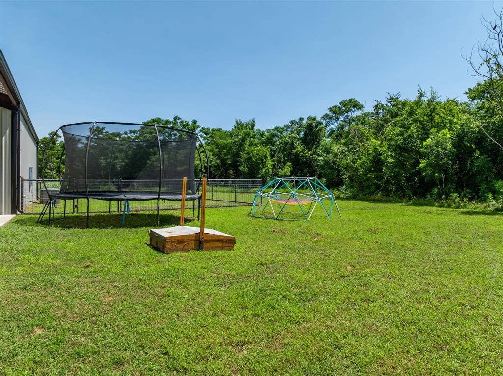 5839 S 3rd St Road, Waco, TX 76706 5839 S 3rd St Road, Waco, TX 76706