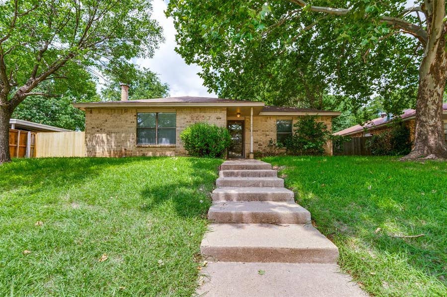 Property photo for 8507 Sugarberry Place, Dallas, TX