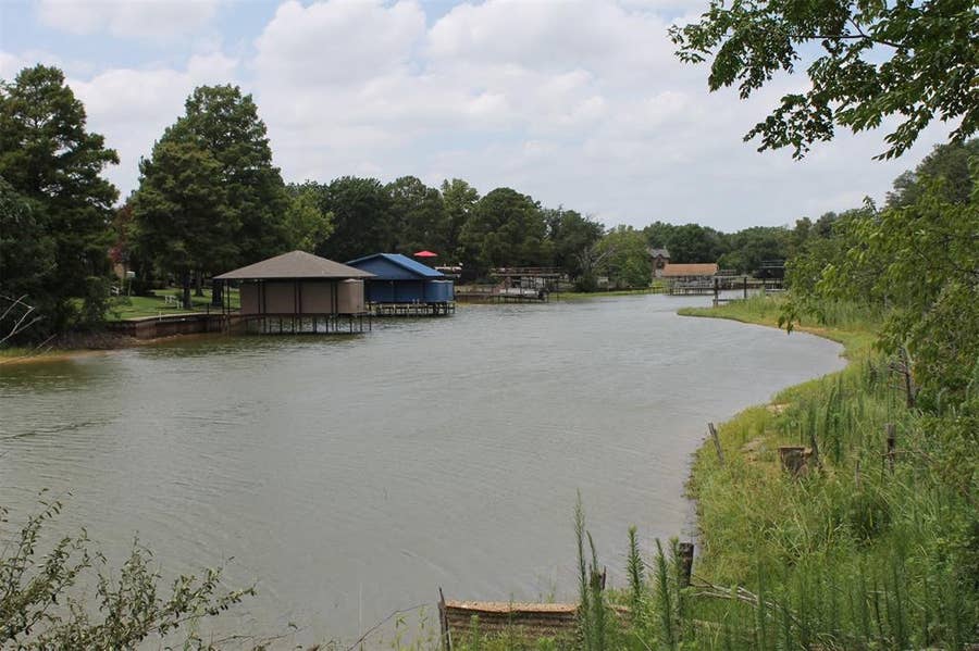 Property photo for 312 Lazy Cane Ranch Road, Trinidad, TX
