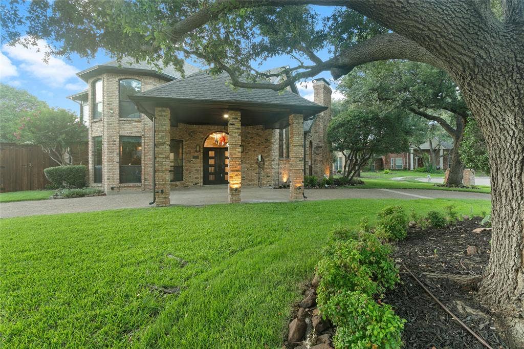 6701 Leslie Court, Plano, TX 75023 6701 Leslie Court, Plano, TX 75023
