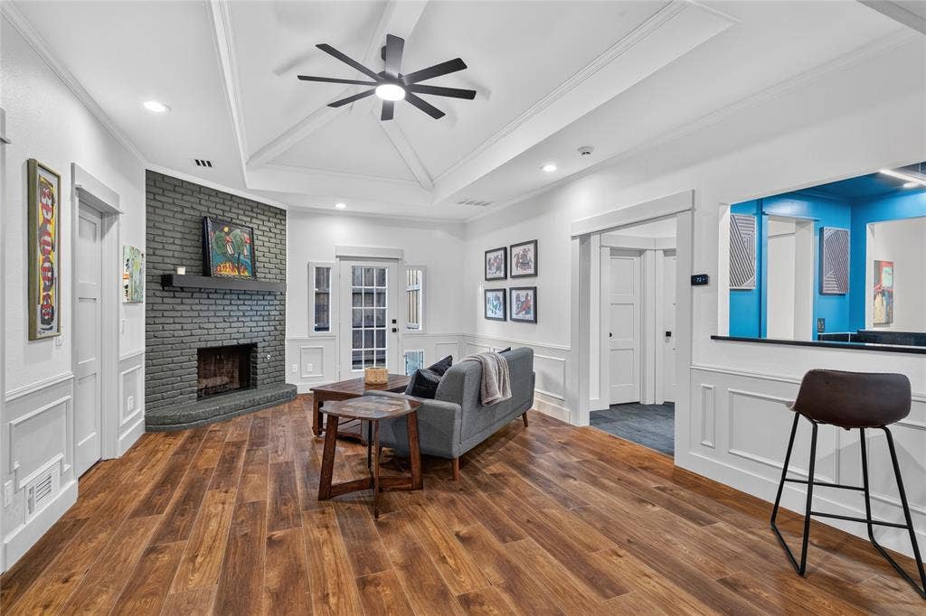 6701 Leslie Court, Plano, TX 75023 6701 Leslie Court, Plano, TX 75023