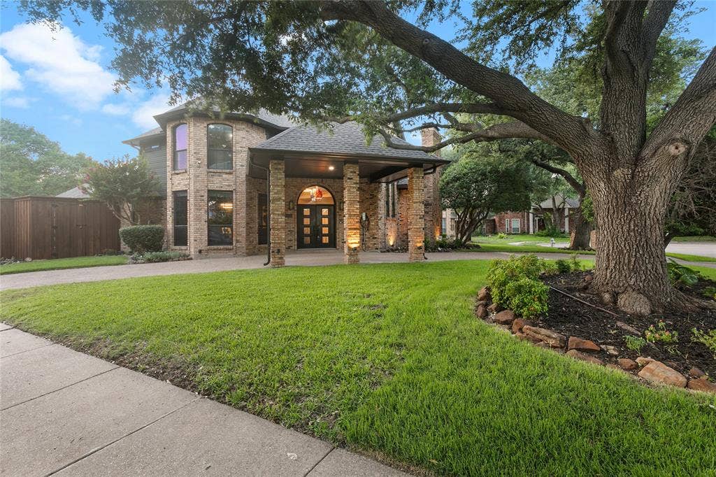 6701 Leslie Court, Plano, TX 75023 6701 Leslie Court, Plano, TX 75023