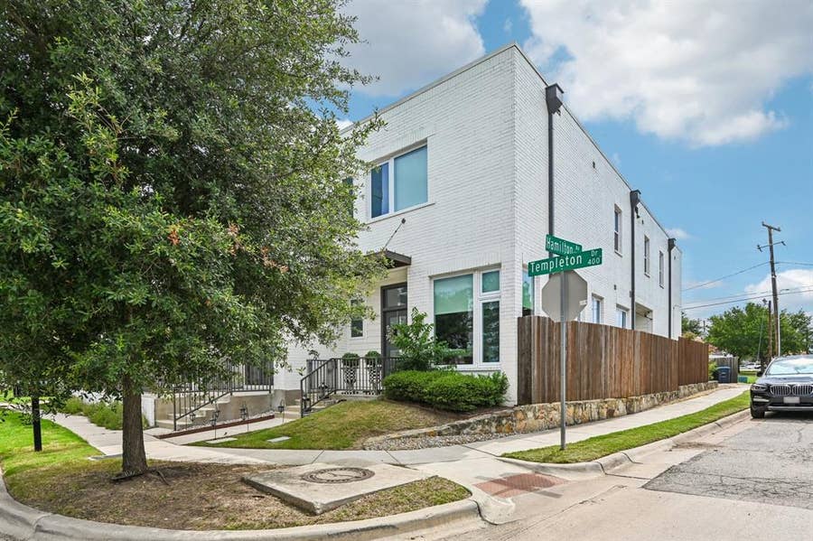 Property photo for 322 Templeton Drive, Fort Worth, TX