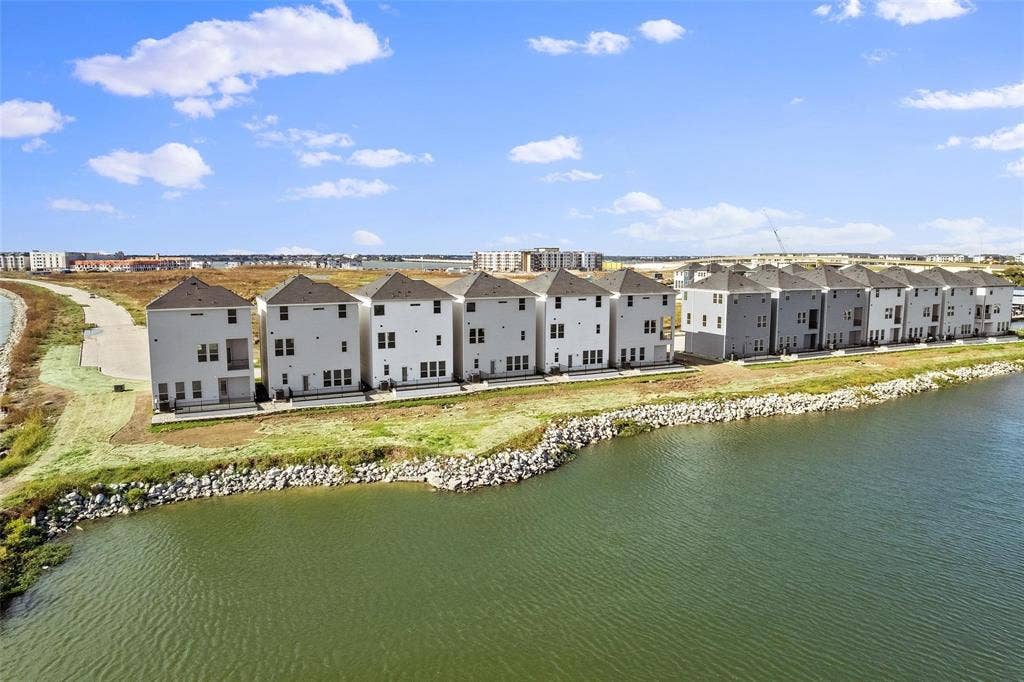 1101 Marc Lane, Rowlett, TX 75088 1101 Marc Lane, Rowlett, TX 75088