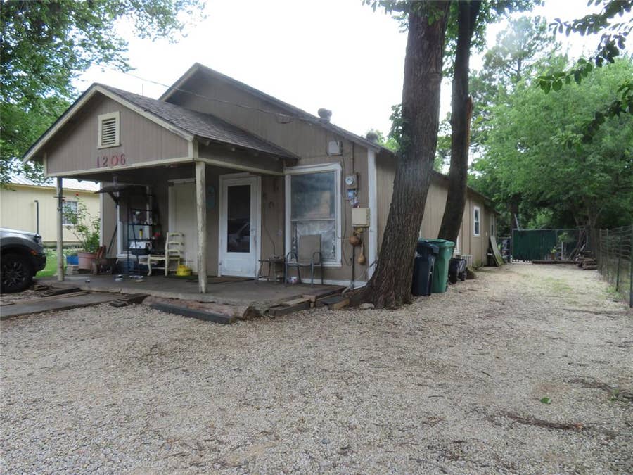 Property photo for 1206 Johnson Street, Denton, TX