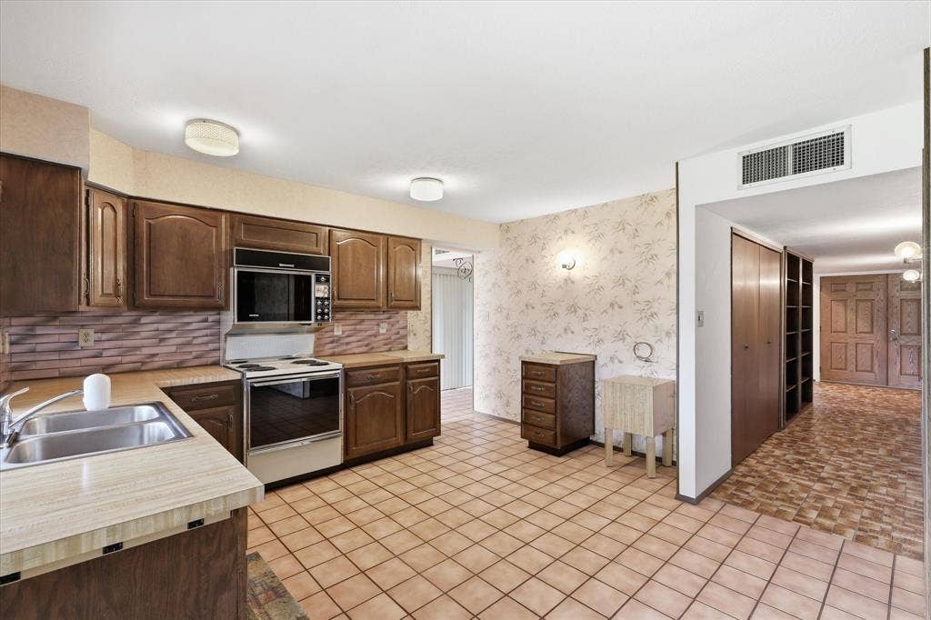 2929 Silverdale Lane, Garland, TX 75044 2929 Silverdale Lane, Garland, TX 75044