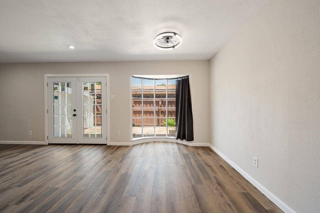 1723 E Grauwyler Road, #122, Irving, TX 75061 1723 E Grauwyler Road, #122, Irving, TX 75061