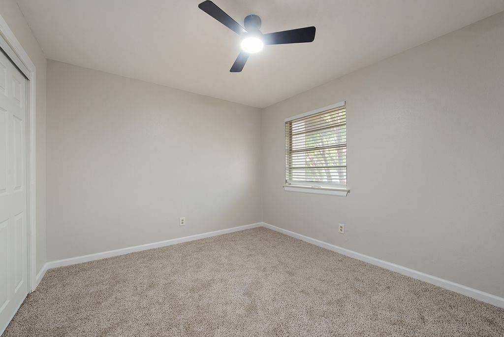 1723 E Grauwyler Road, #122, Irving, TX 75061 1723 E Grauwyler Road, #122, Irving, TX 75061