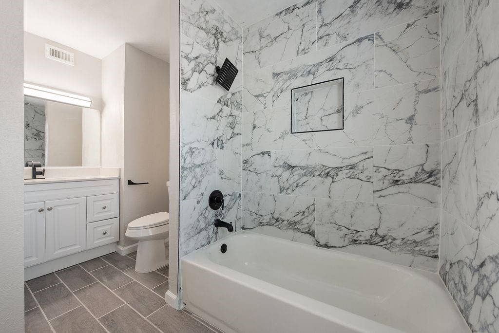 1723 E Grauwyler Road, #122, Irving, TX 75061 1723 E Grauwyler Road, #122, Irving, TX 75061