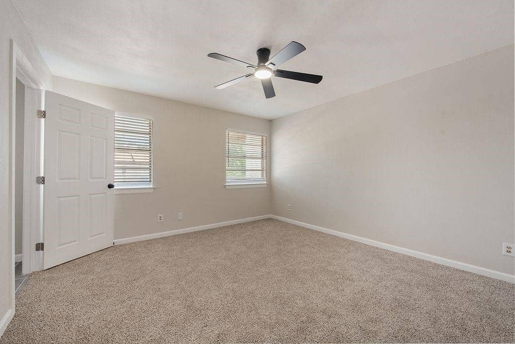 1723 E Grauwyler Road, #122, Irving, TX 75061 1723 E Grauwyler Road, #122, Irving, TX 75061