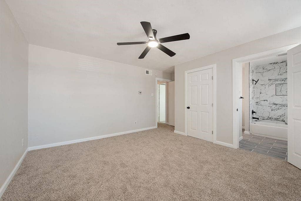 1723 E Grauwyler Road, #122, Irving, TX 75061 1723 E Grauwyler Road, #122, Irving, TX 75061