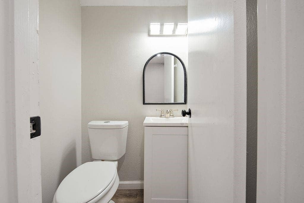 1723 E Grauwyler Road, #122, Irving, TX 75061 1723 E Grauwyler Road, #122, Irving, TX 75061